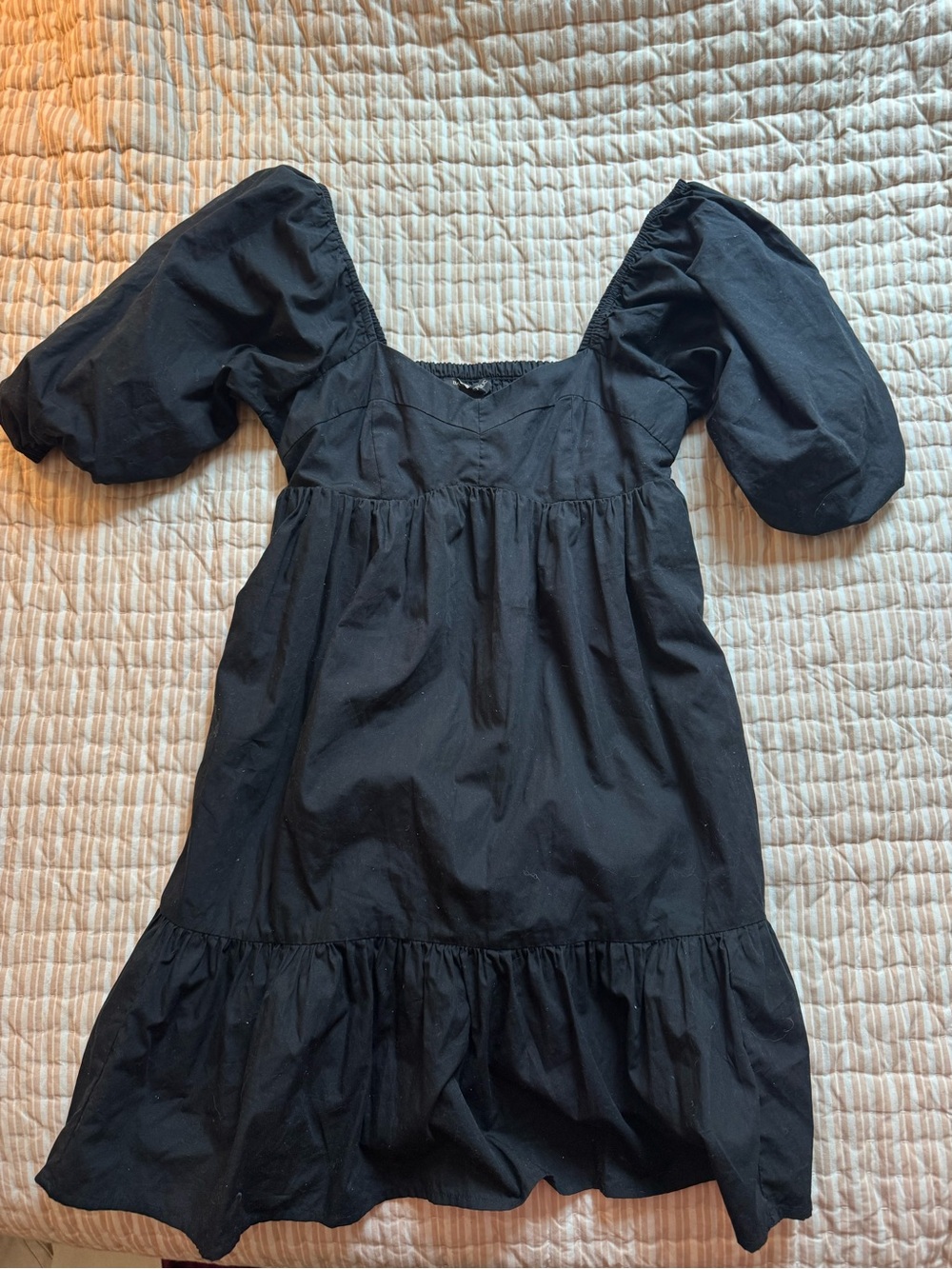 Banana Republic Black Puff-Sleeve Mini Dress Sz XS length 26.5”